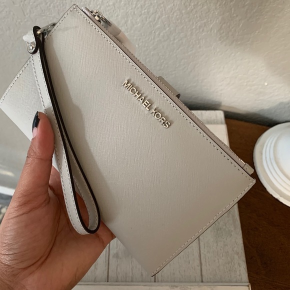 New Mk double zipper wallet 🦋 last one - Picture 7 of 7